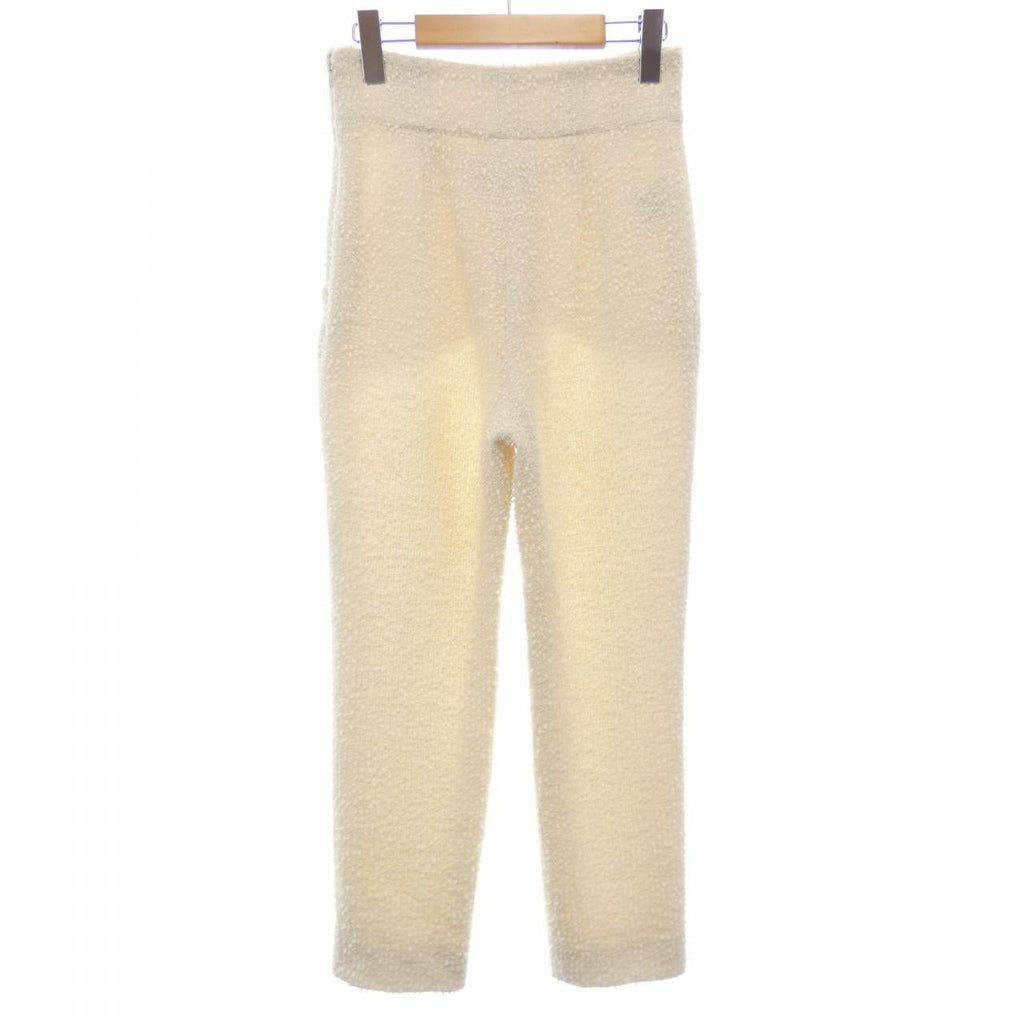 Chanel P60348V45919 Pants
