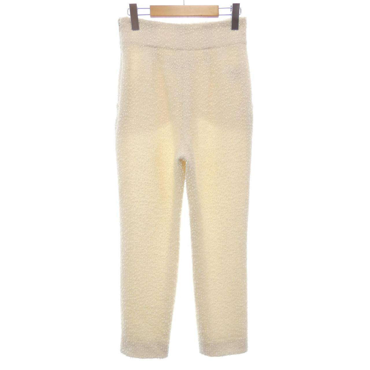 Chanel P60348V45919 Pants
