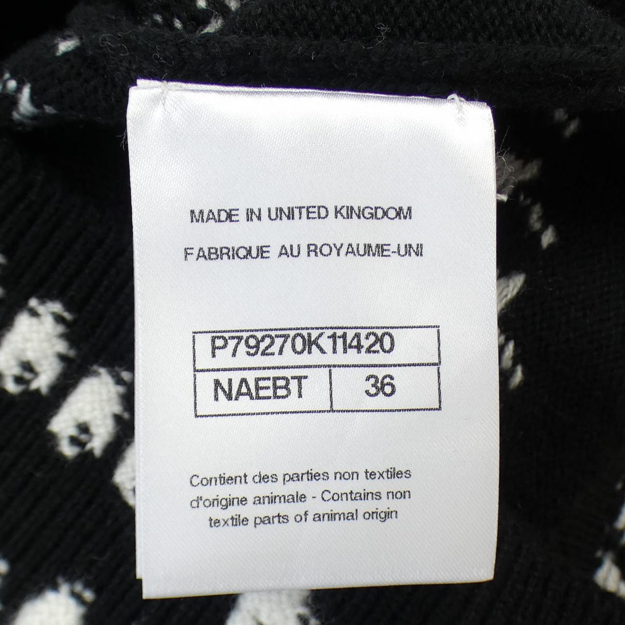 Chanel P79270K11420 Cashmere igan