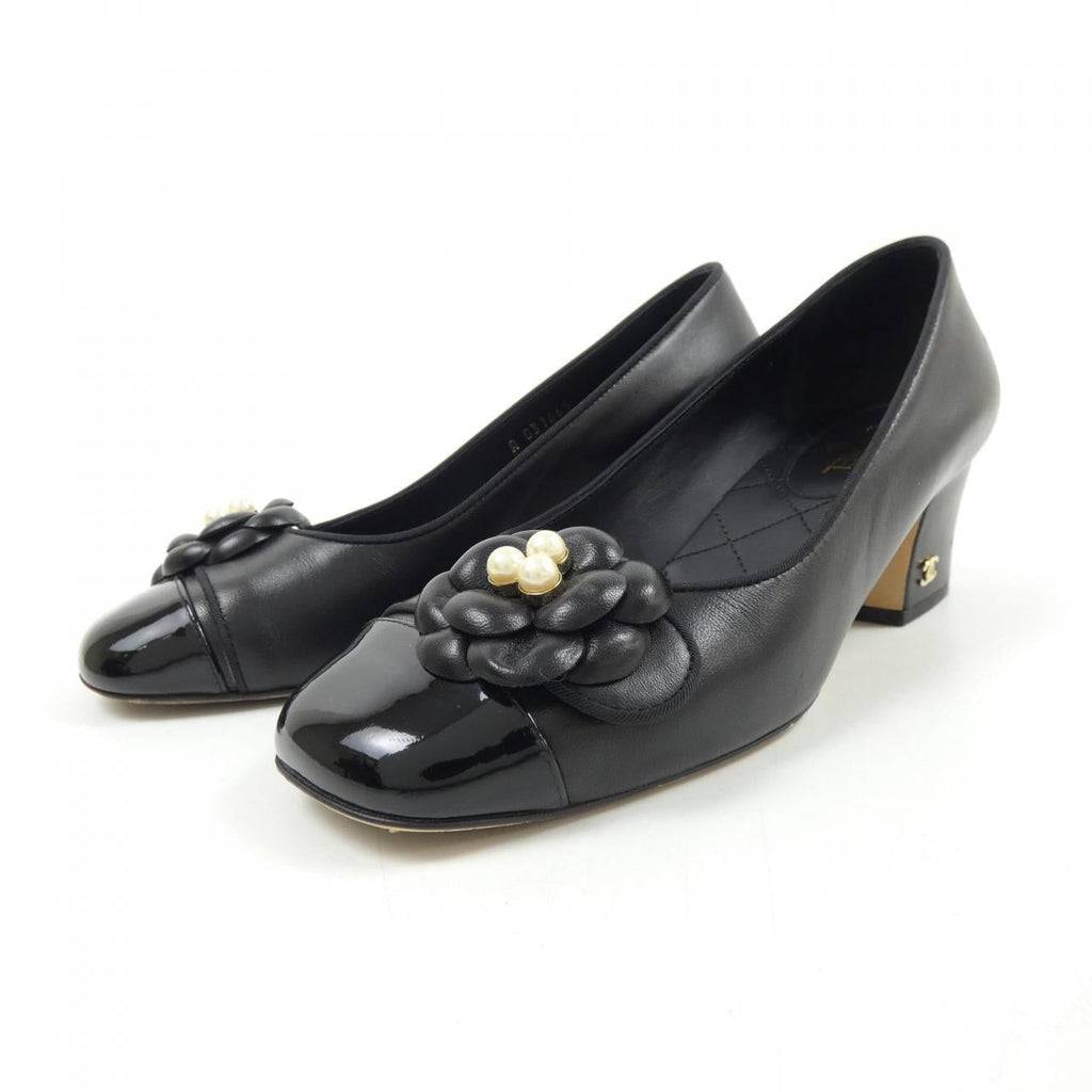 Chanel G31665Y50216 Lambskin Patent Leather Pumps