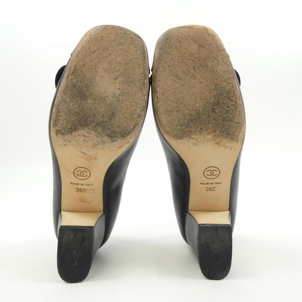 Chanel G31665Y50216 Lambskin Patent Leather Pumps