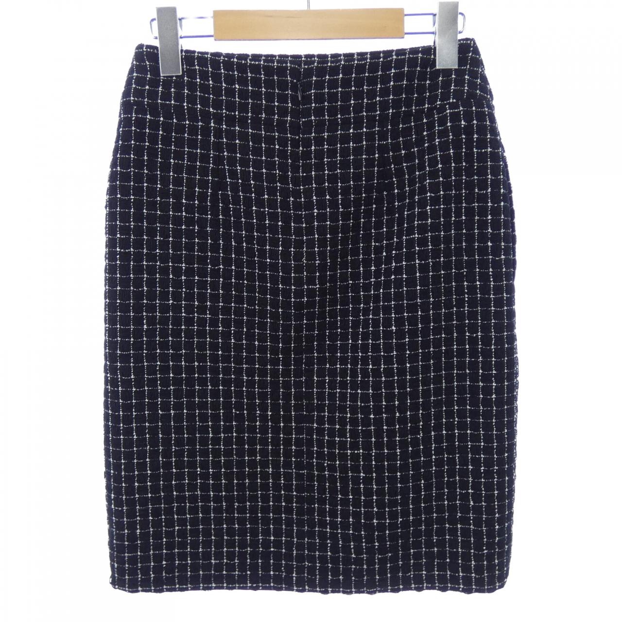 Chanel P53787V40265 Skirt