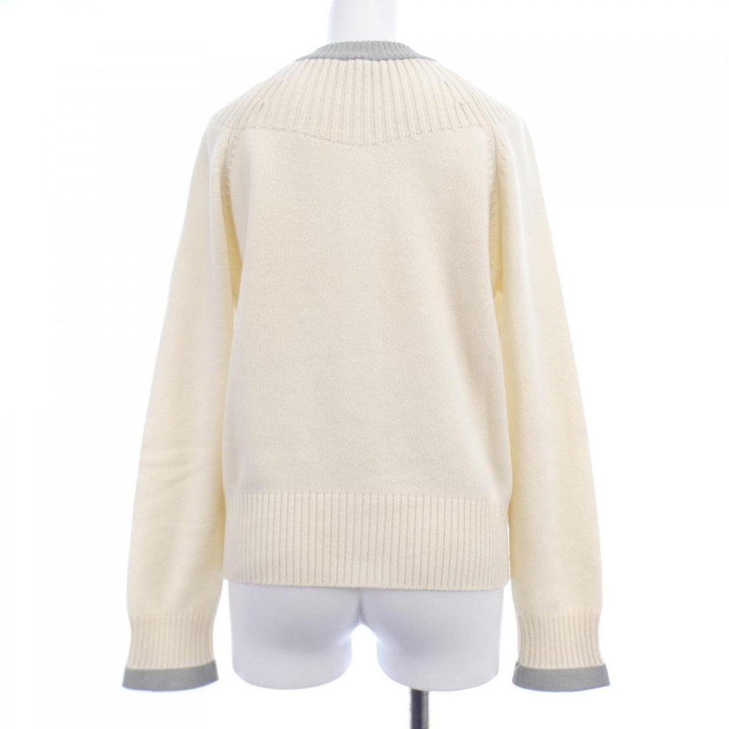 Chanel P47948K06140 Cashmere igan