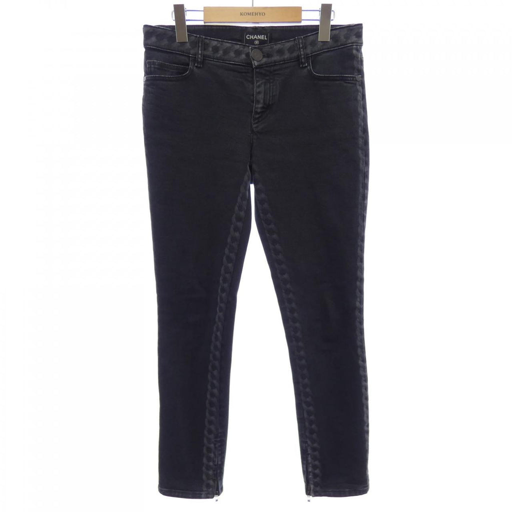 Chanel P60875V46399 Jeans
