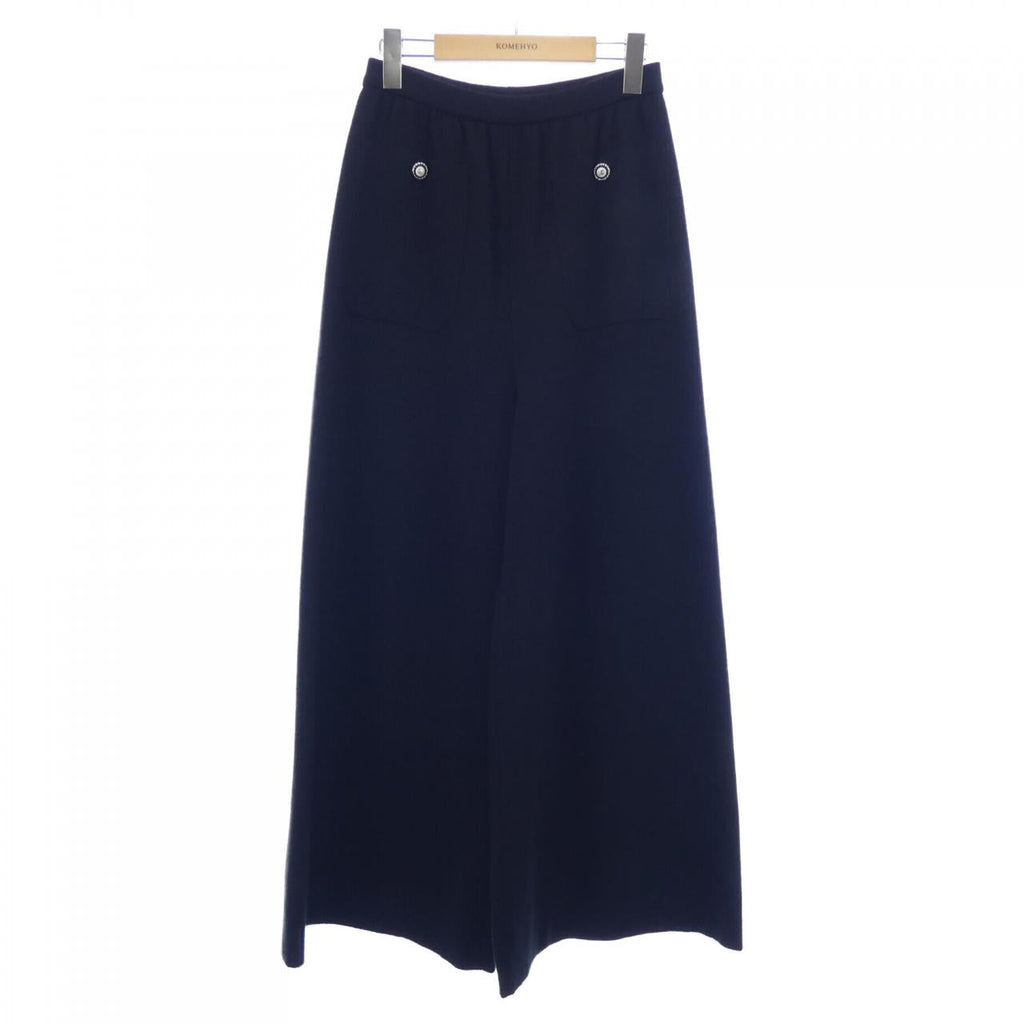Chanel P62220K47614 Cashmere Blend Pants