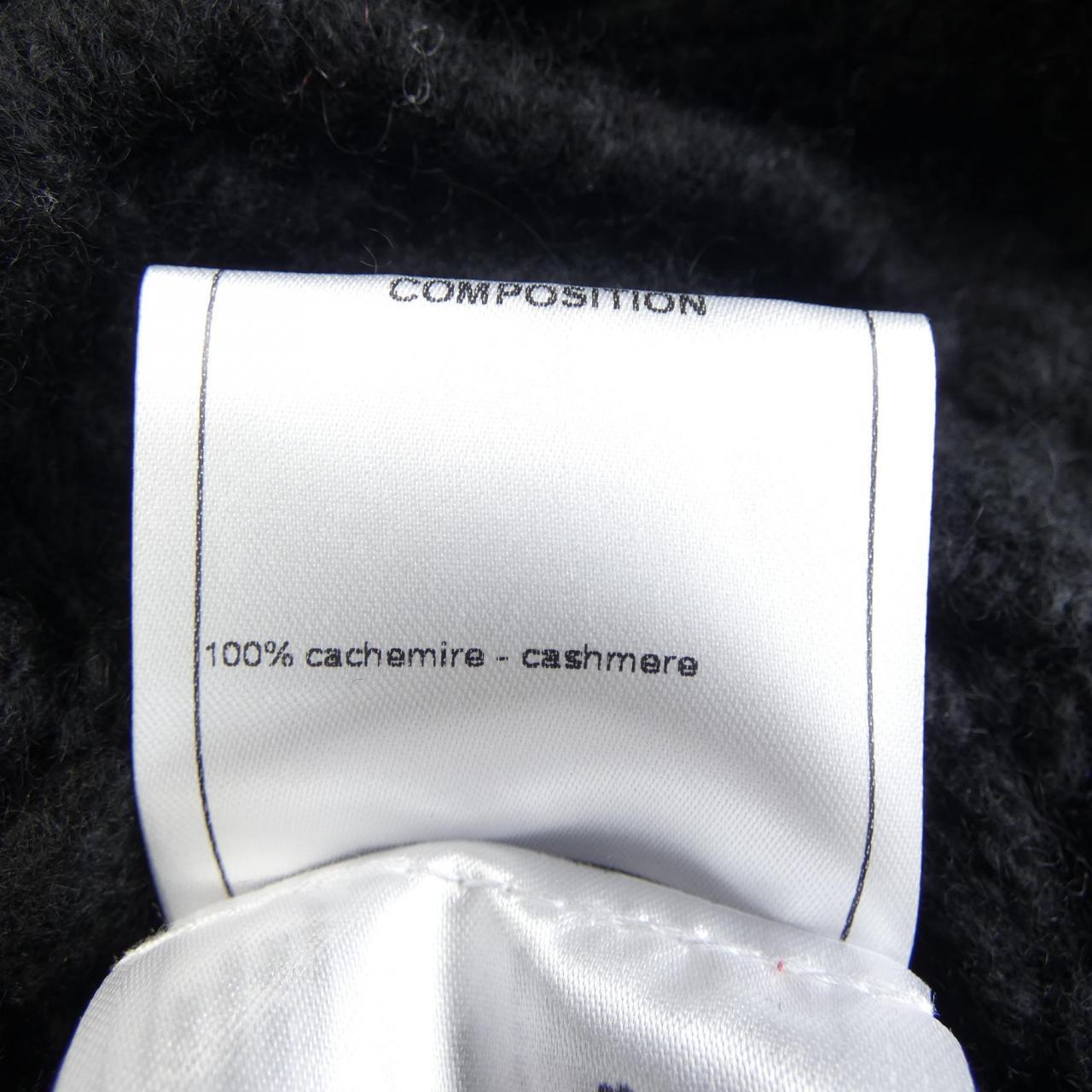 Chanel P54813K07190 Cashmere igan