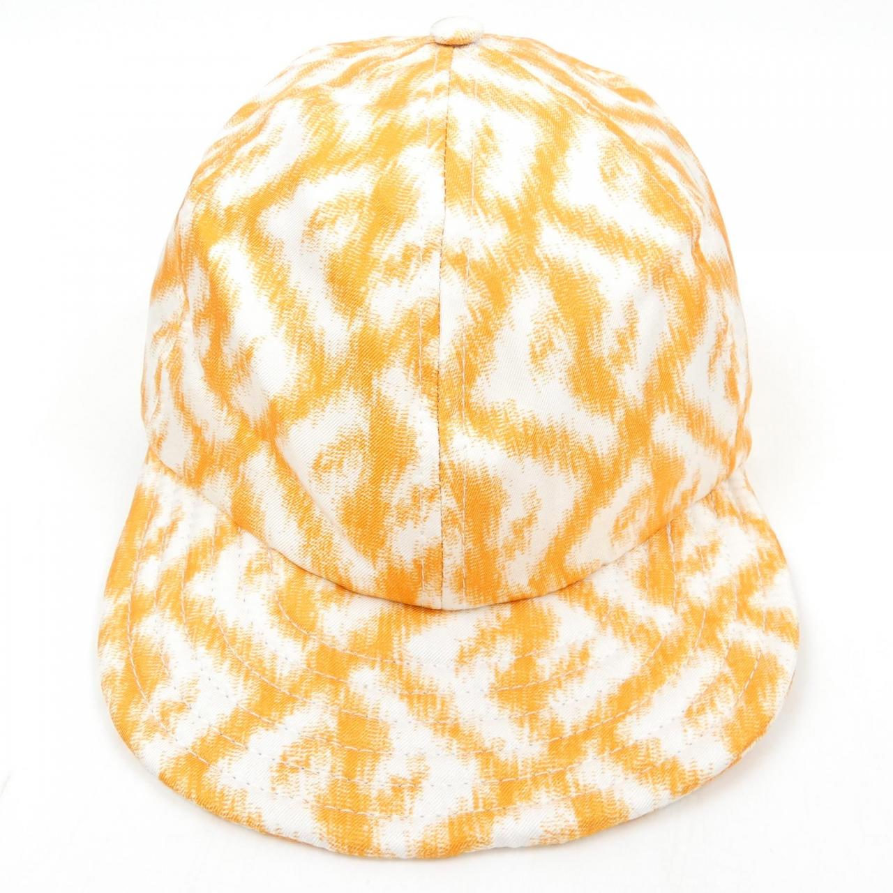 Fendi FXQ961 AN9L TU Hat