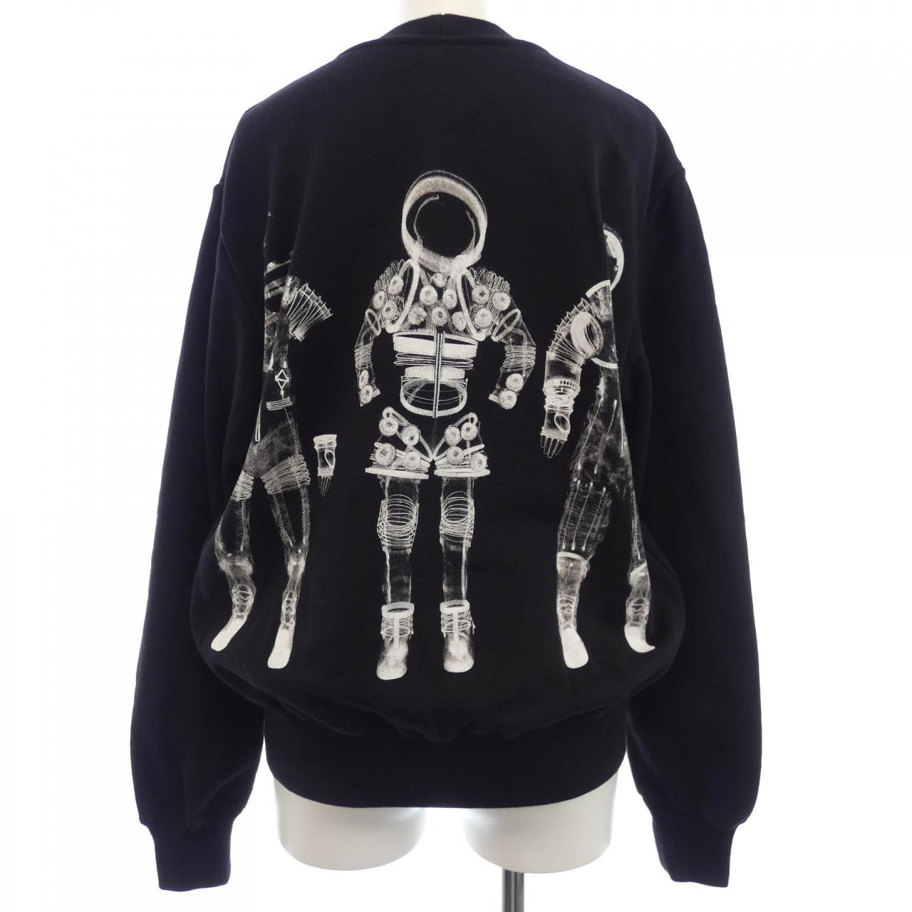 Chanel P57465K07601 17K Sweatshirt