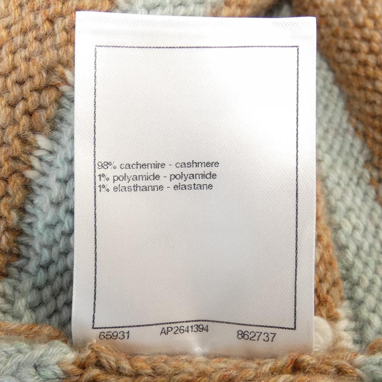 Chanel P78456K11314 Cashmere igan