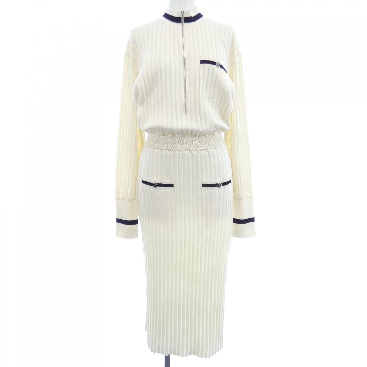 Chanel P76885K11091 Dress
