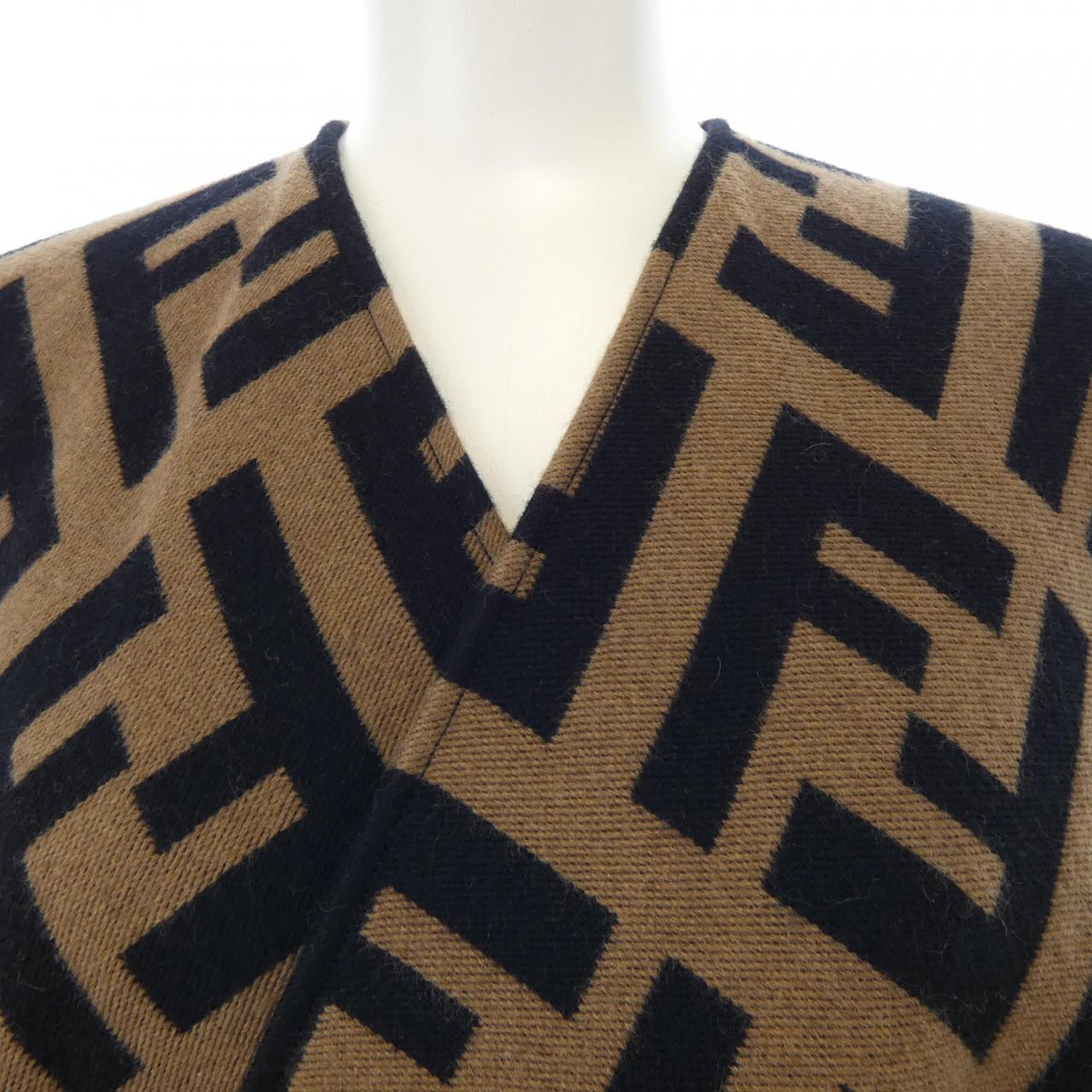 Fendi FXX636 A3Q1 Cape
