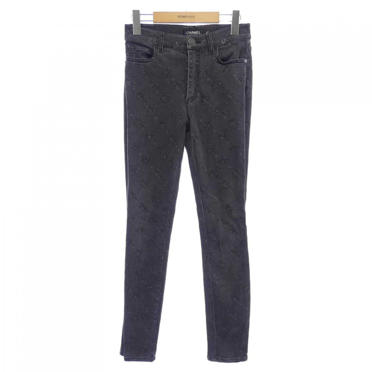 Chanel P62010V47630 19B Jeans