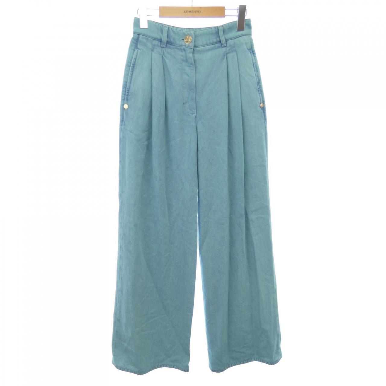 Chanel P70662V62122 Pants