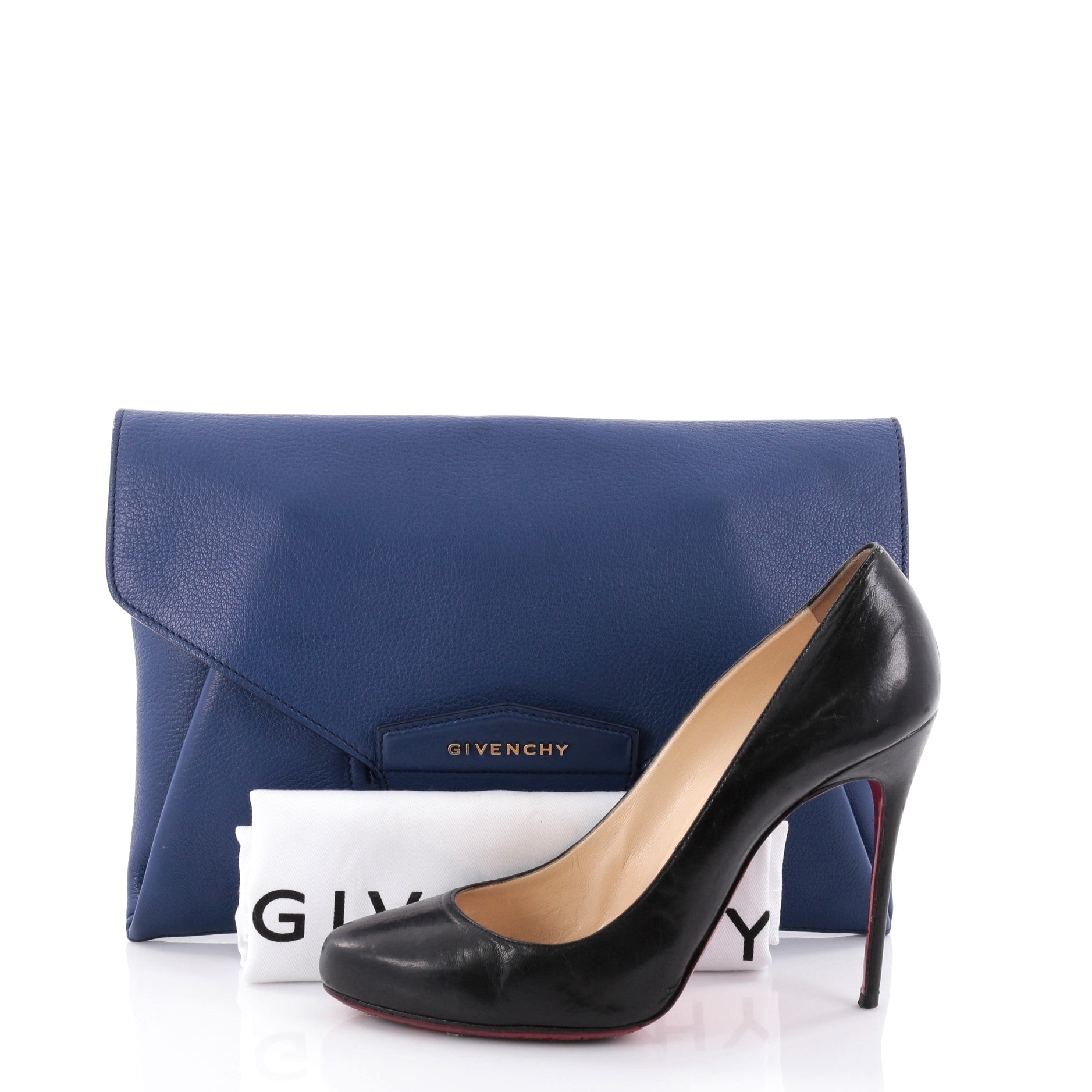 Antigona Envelope Clutch Leather Medium