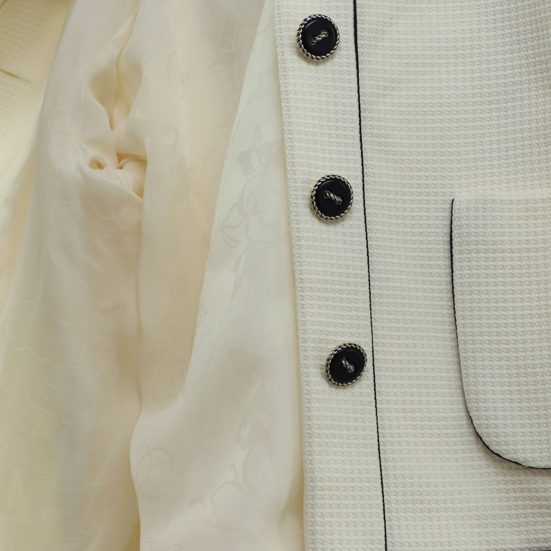 Women's Two Pocket Button Up Jacket Cotton and Nylon