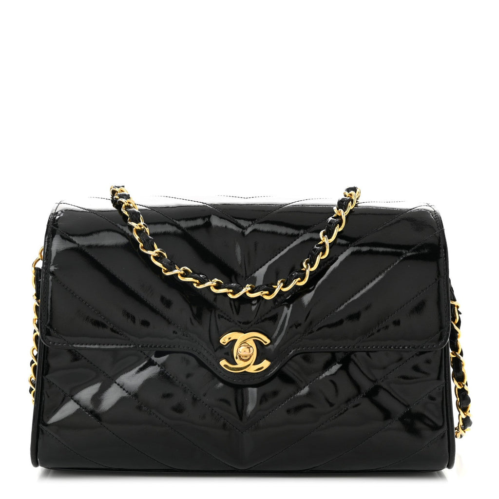 Patent Small Chevron Single Flap Black