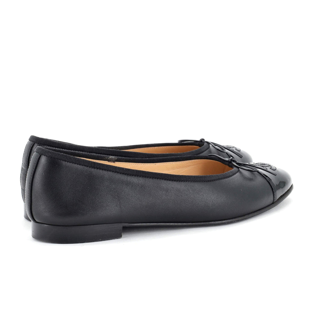 Women's CC Cap Toe Bow Ballerina Flats Leather and Patent