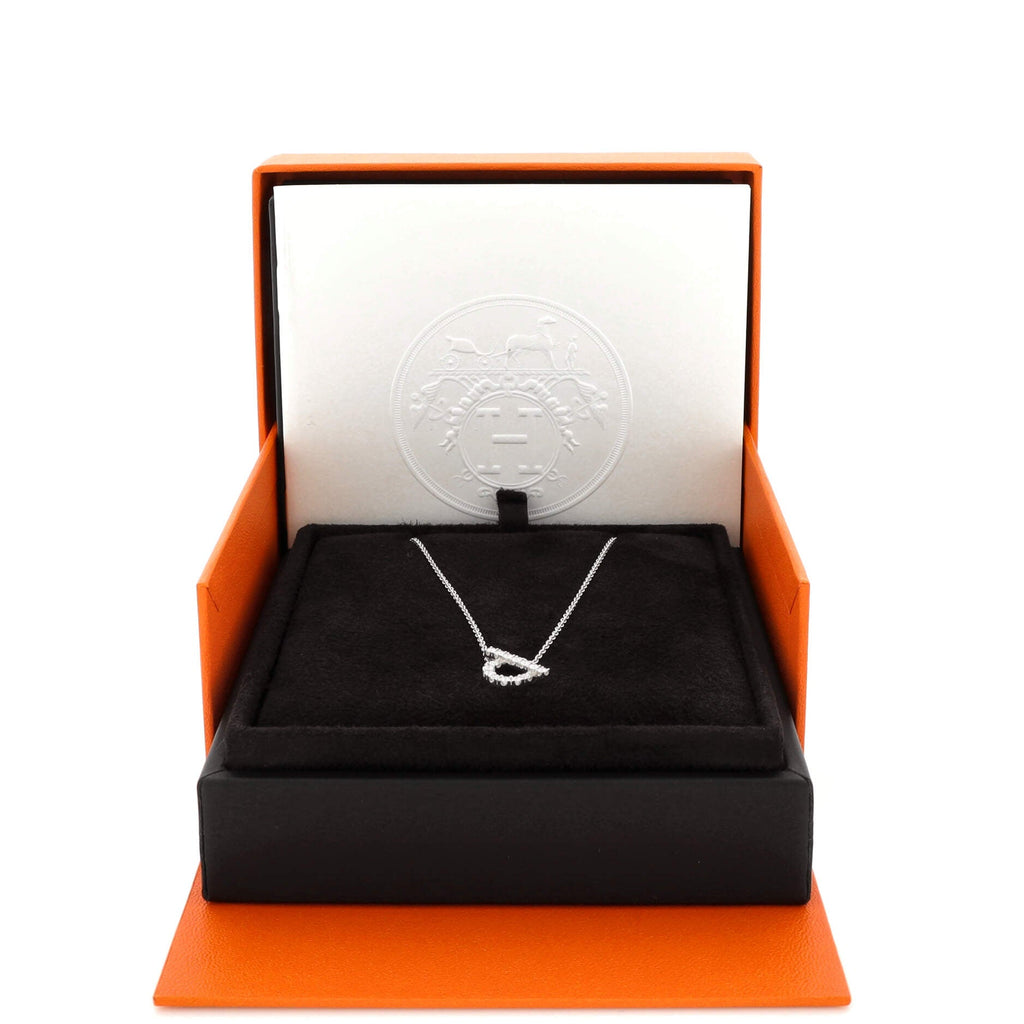 Finesse Pendant Necklace 18K White Gold and Diamonds