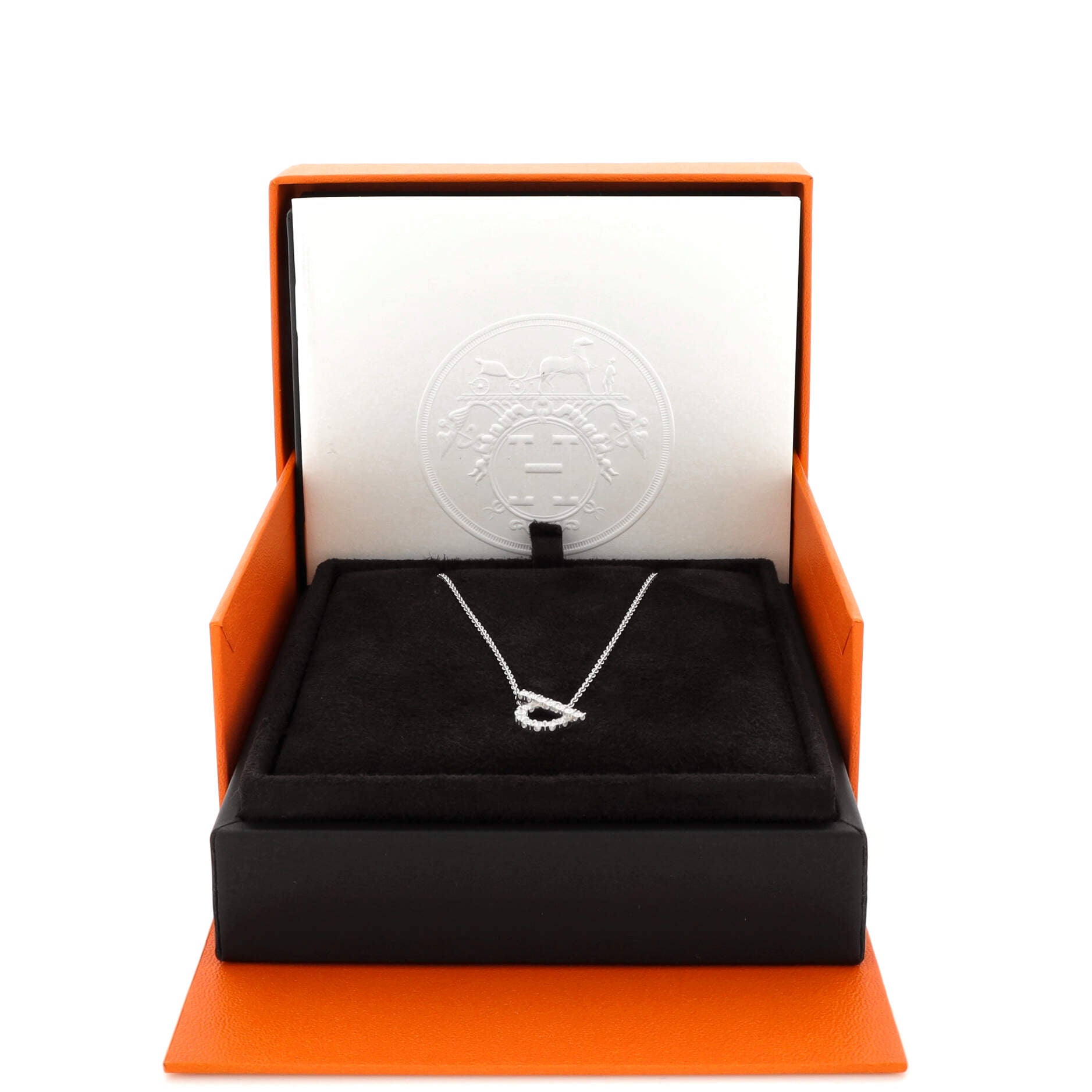 Finesse Pendant Necklace 18K White Gold and Diamonds