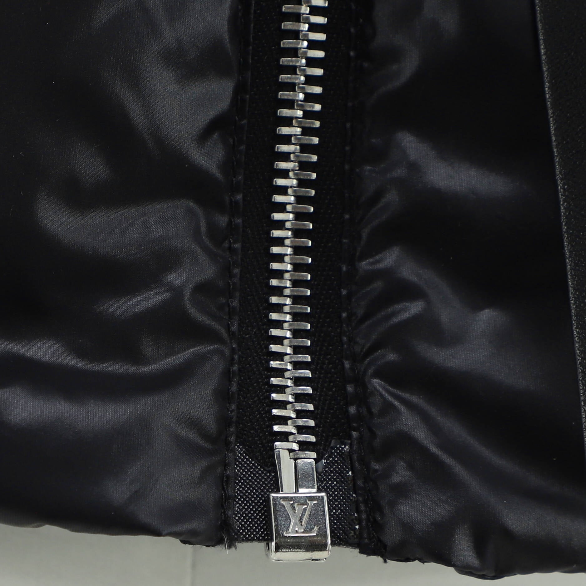 Women's Belted Fitted Puffer Jacket Quilted Polyamide and Down