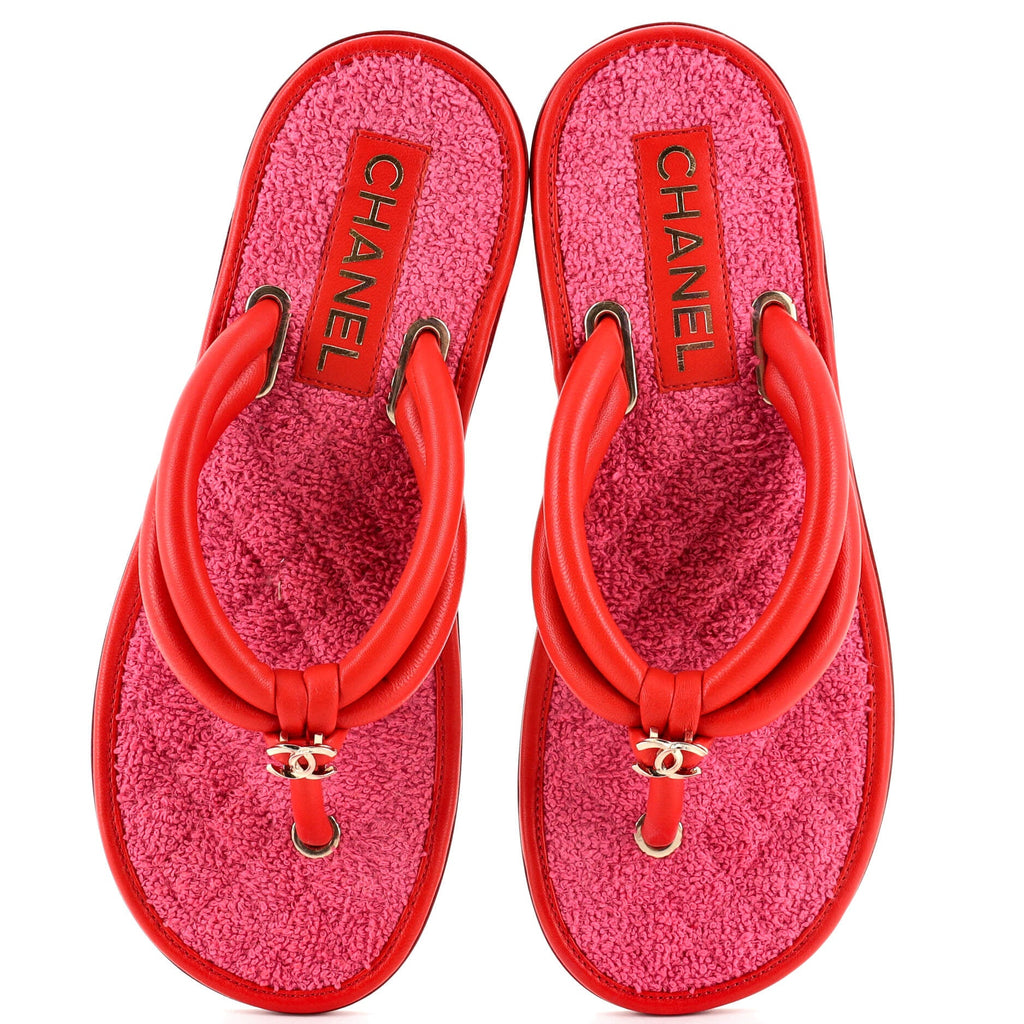 Women's Interlocking CC Thong Sandals Leather