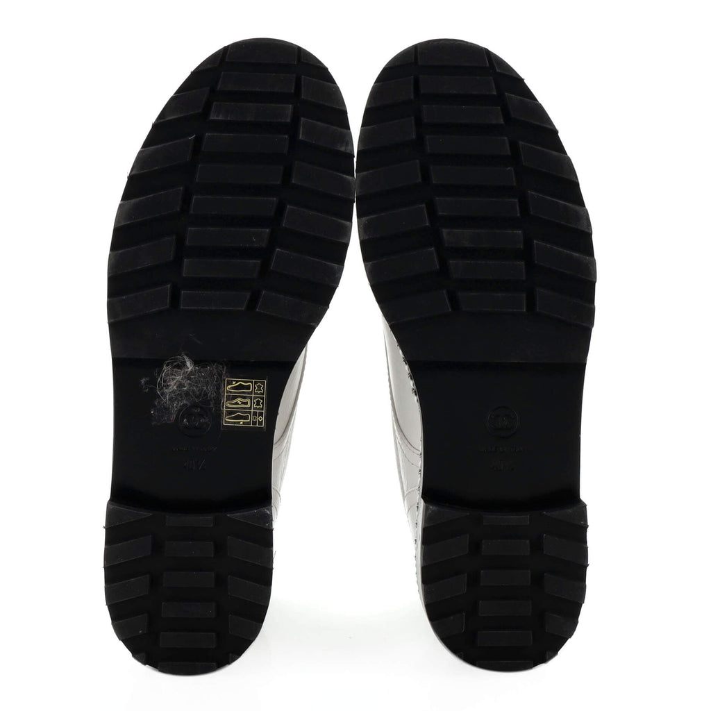Women's Cap Toe CC Chain Around Pearl Combat Boots Leather