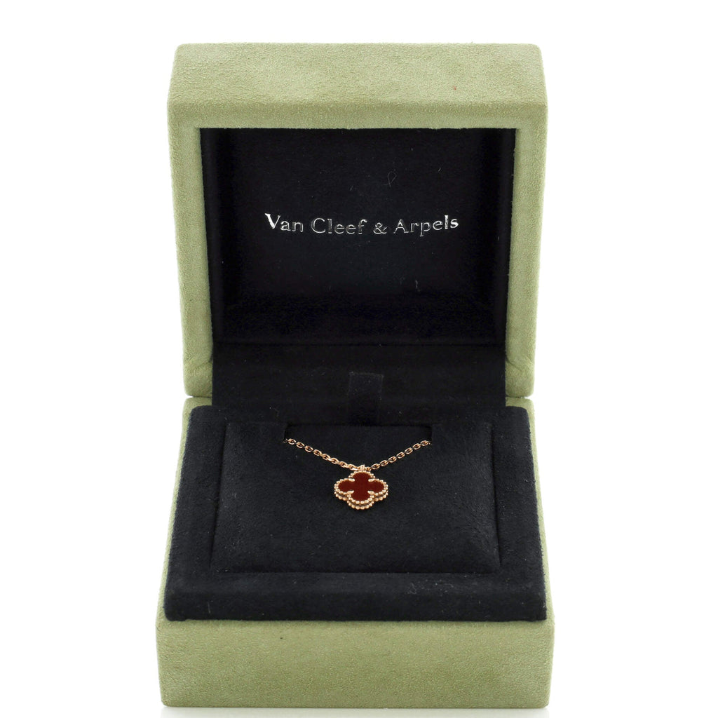 Sweet Alhambra Pendant Necklace 18K Rose Gold and Carnelian