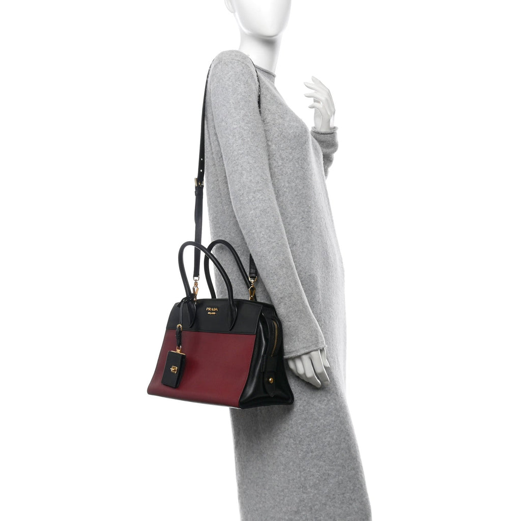 Saffiano City Calfskin Small Esplanade Tote Fuoco Black