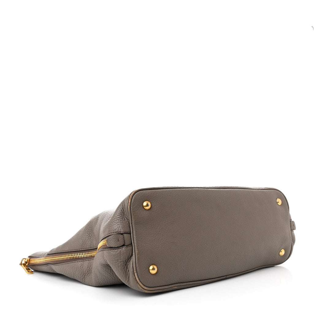 Vitello Daino Side Zip Tote Argilla