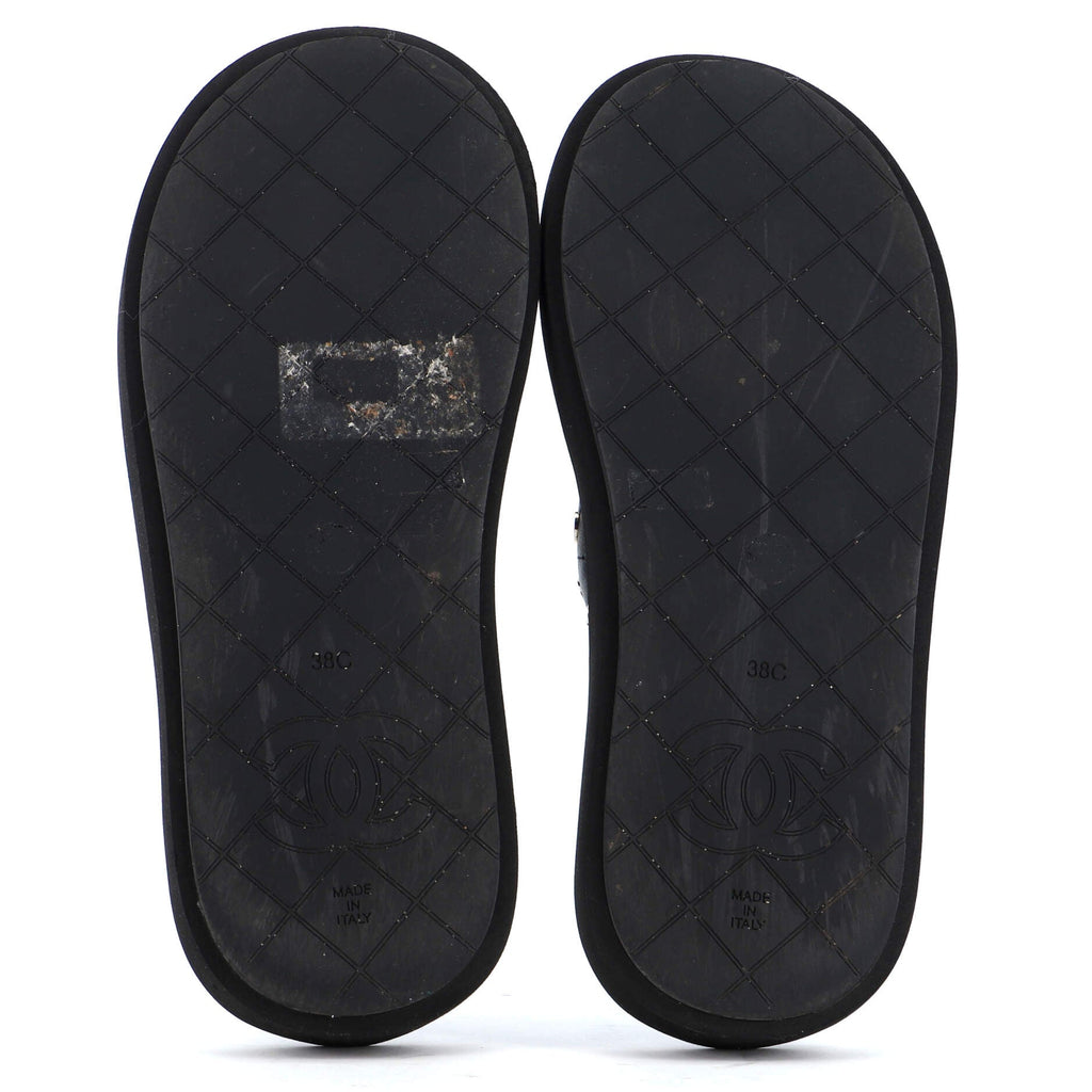 Women's Charm Padded Thong Sandals Quilted Lambskin