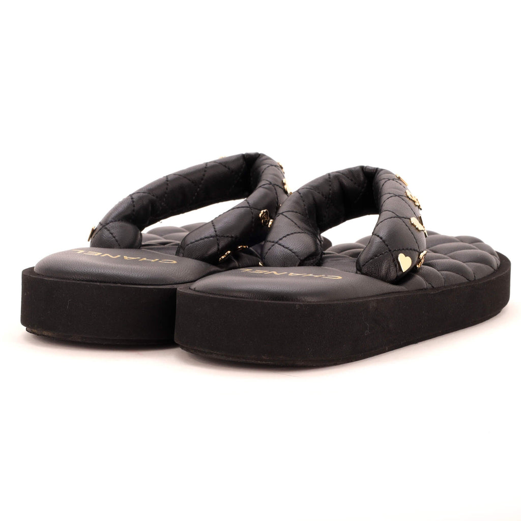 Women's Charm Padded Thong Sandals Quilted Lambskin