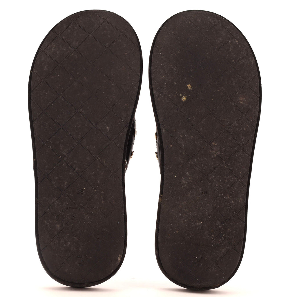 Women's Charm Padded Thong Sandals Quilted Lambskin