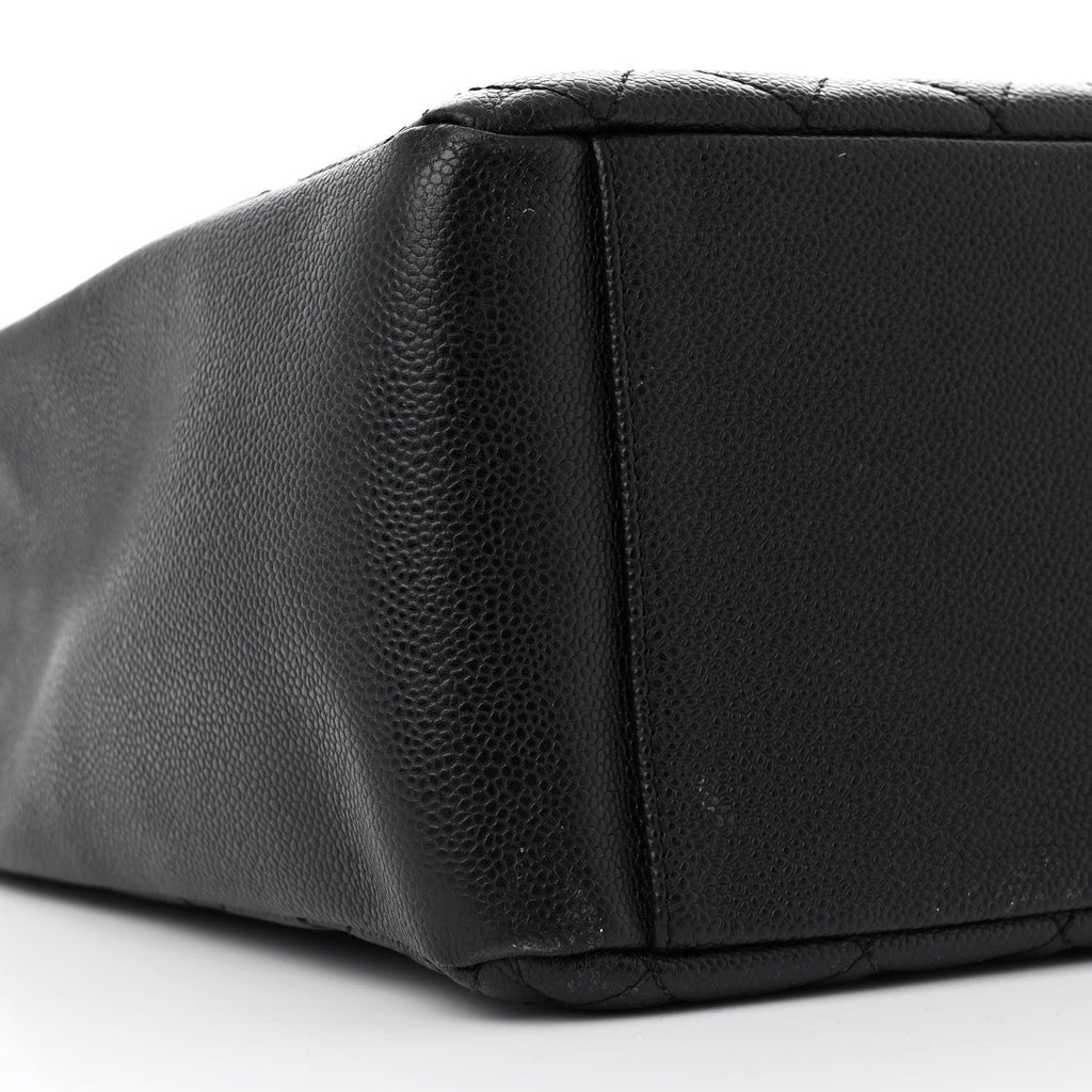 Caviar Quilted Grand Shopping Tote GST Black