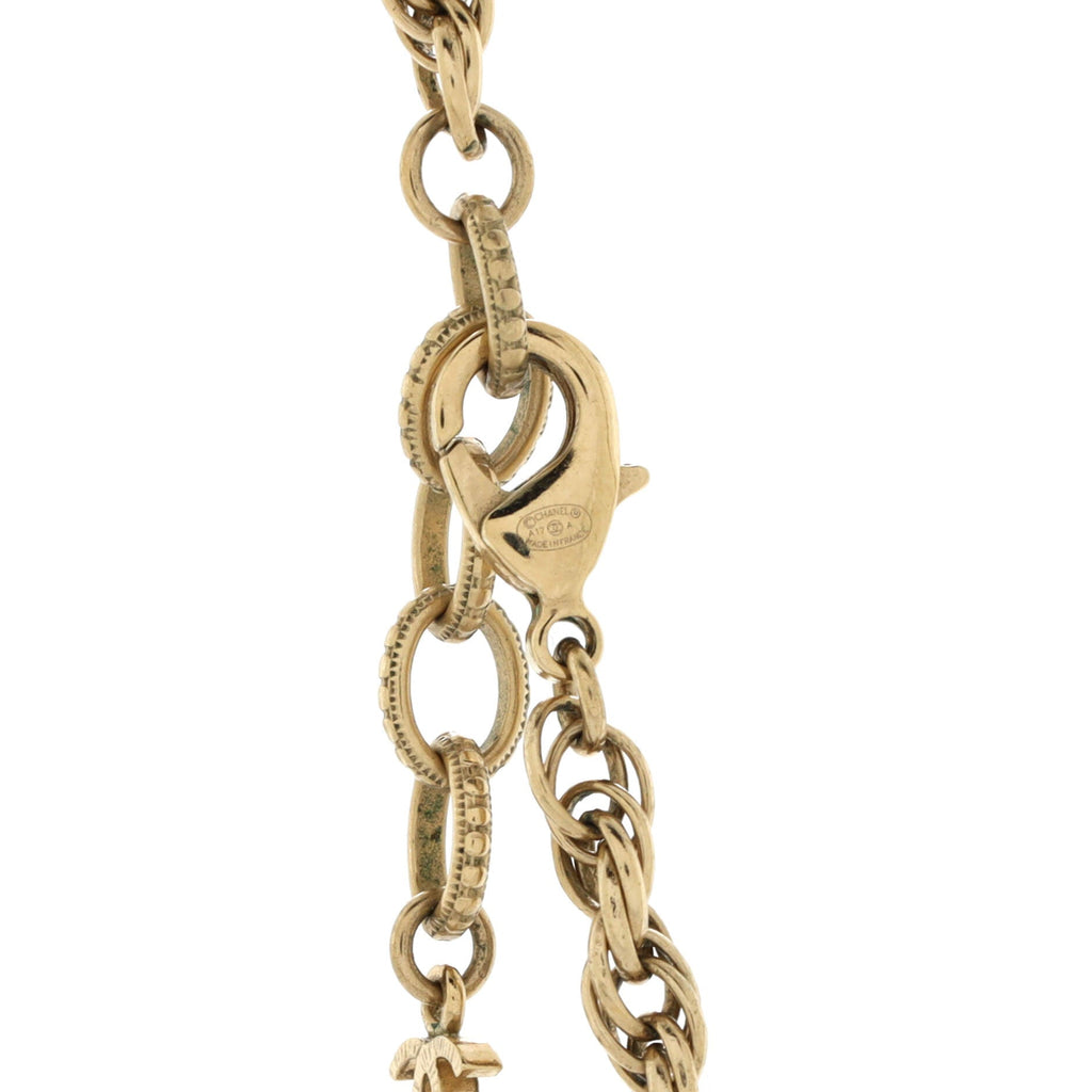 CC Round Pendant Necklace Metal with Faux Pearls
