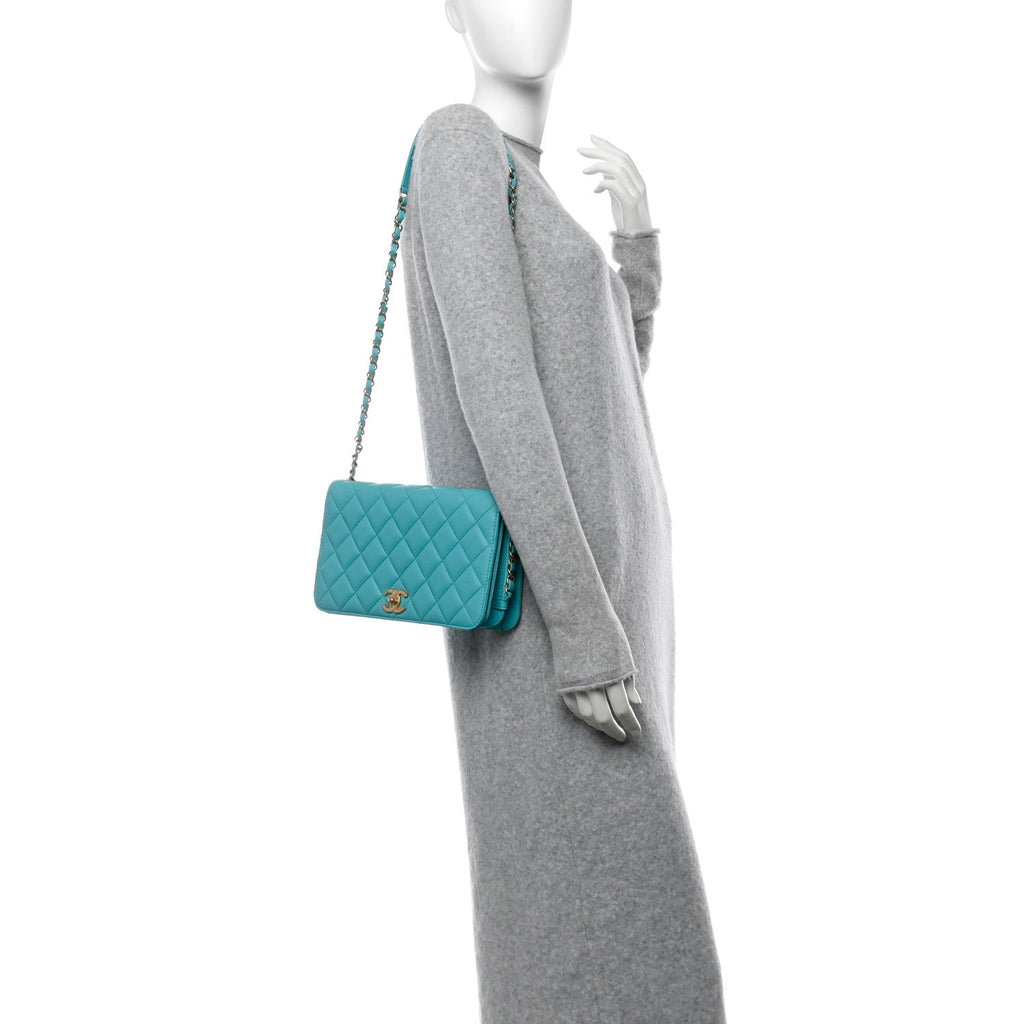 Calfskin Quilted Medium Everyday Chic Single Flap Turquoise