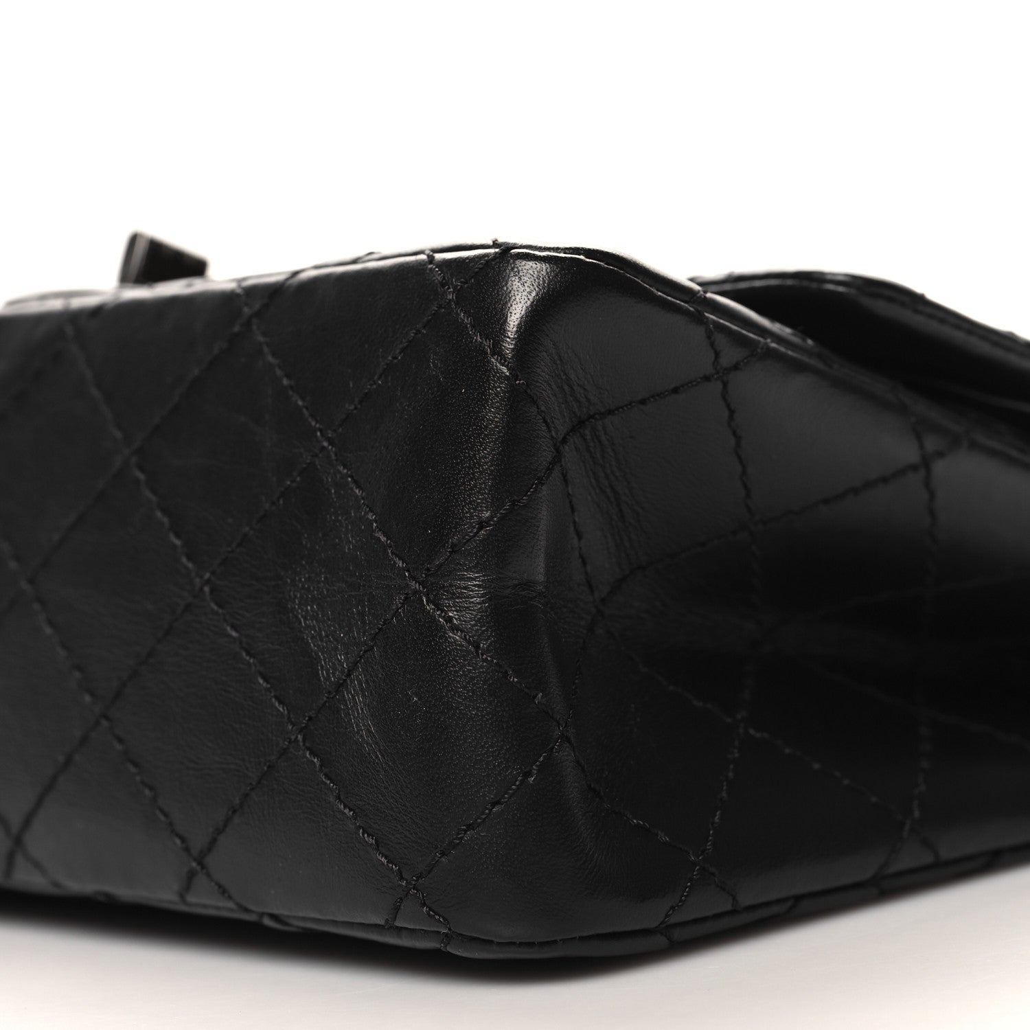 Aged Calfskin Space Charms 2.55 Reissue 225 Flap Black