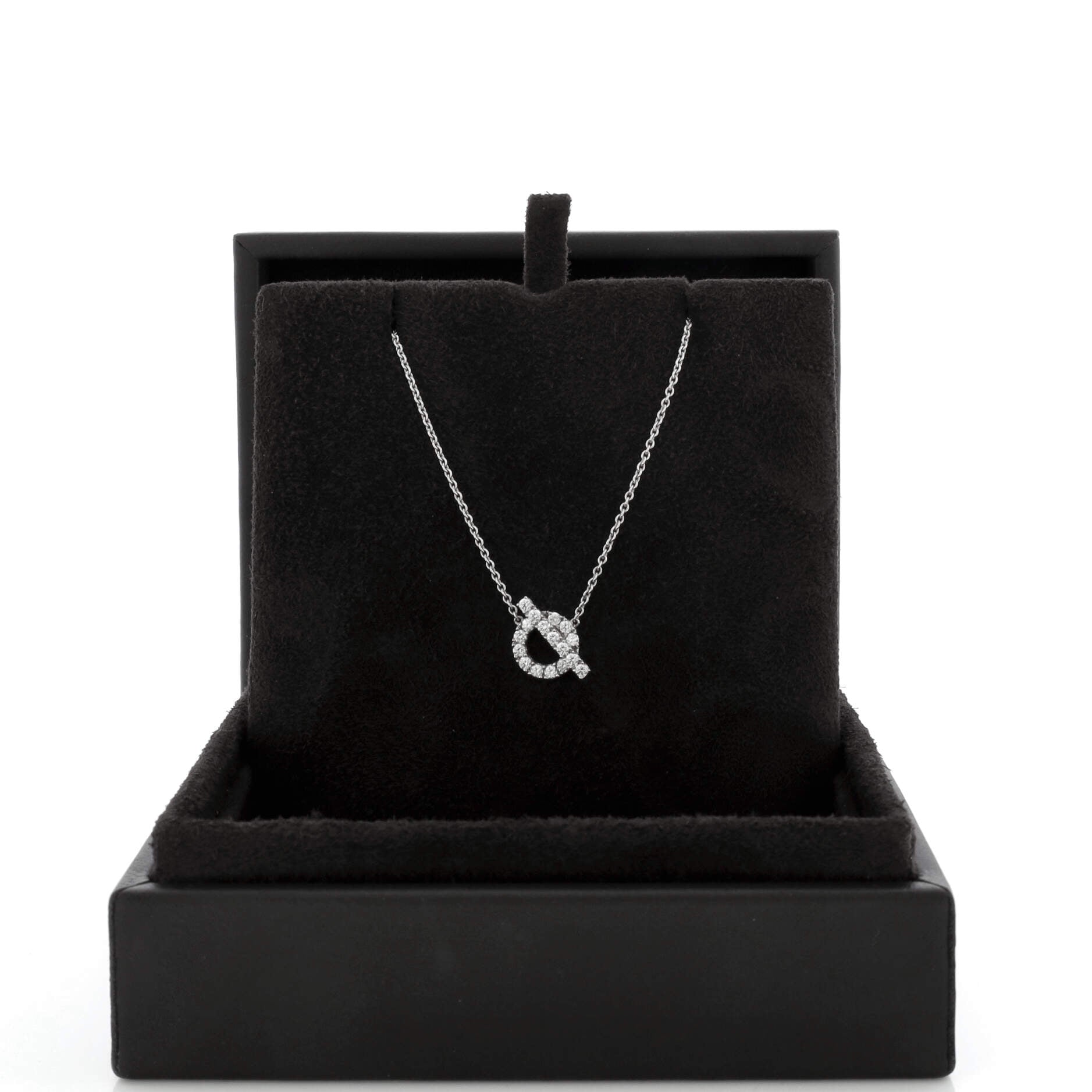 Finesse Pendant Necklace 18K White Gold and Diamonds