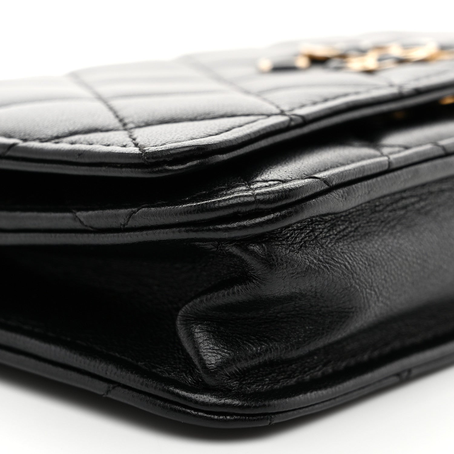 Lambskin Quilted Infinity Wallet On Chain WOC Black