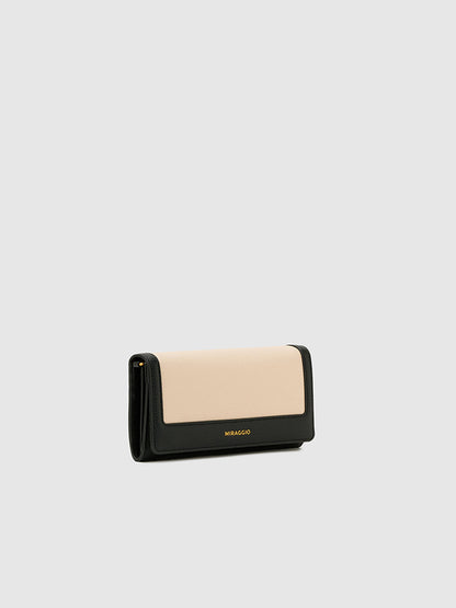 Carrie Wallet