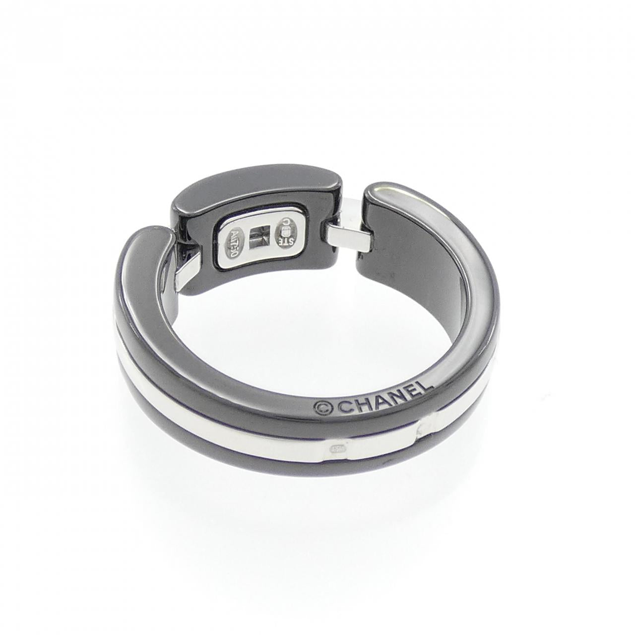 Chanel Ultra Collection 750 White Gold Ceramic Ring