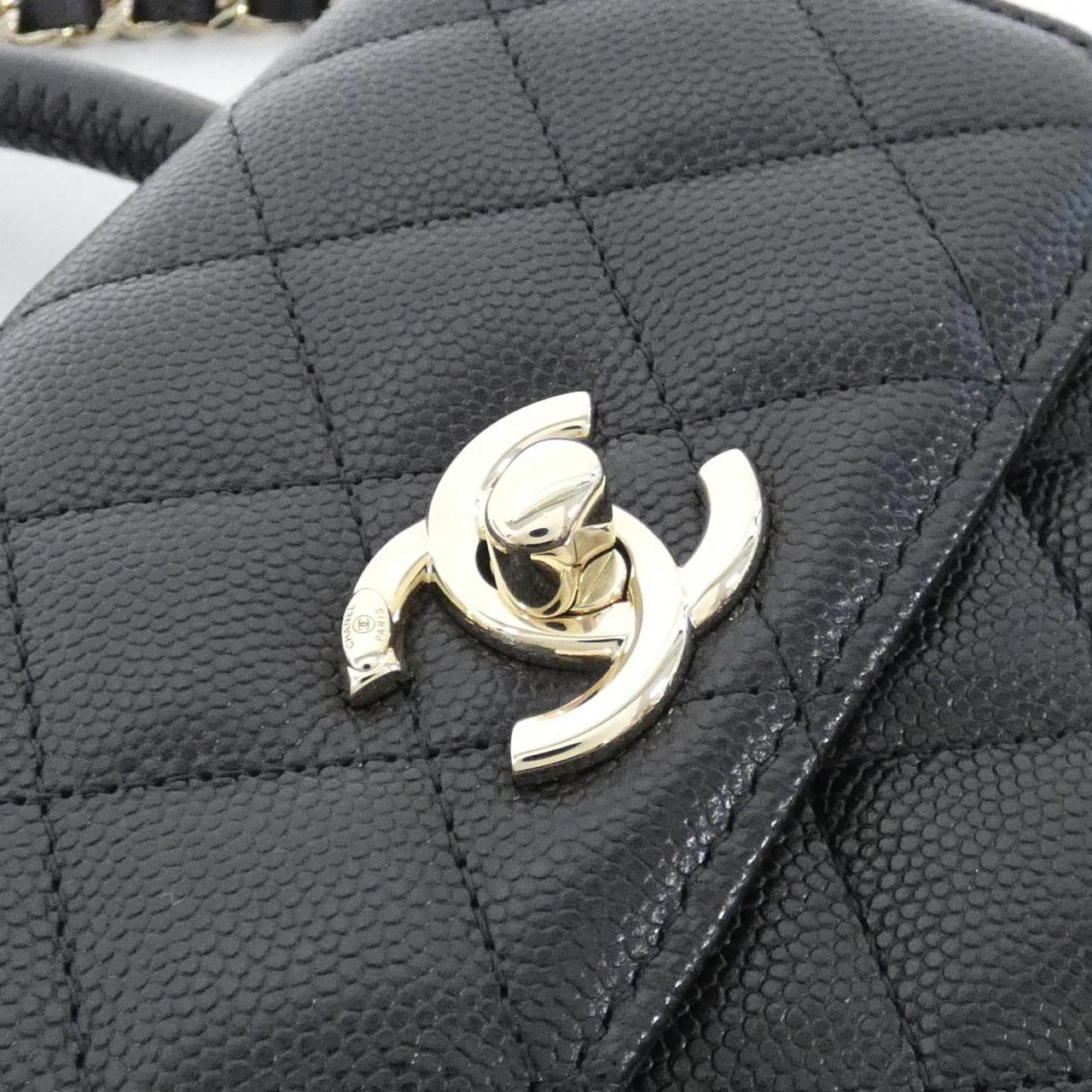 Chanel Coco Handle Caviar Skin Chain Clutch