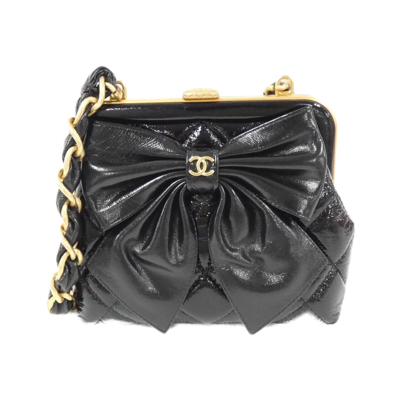 Chanel AP4028 Enamel Lambskin Chain Clutch