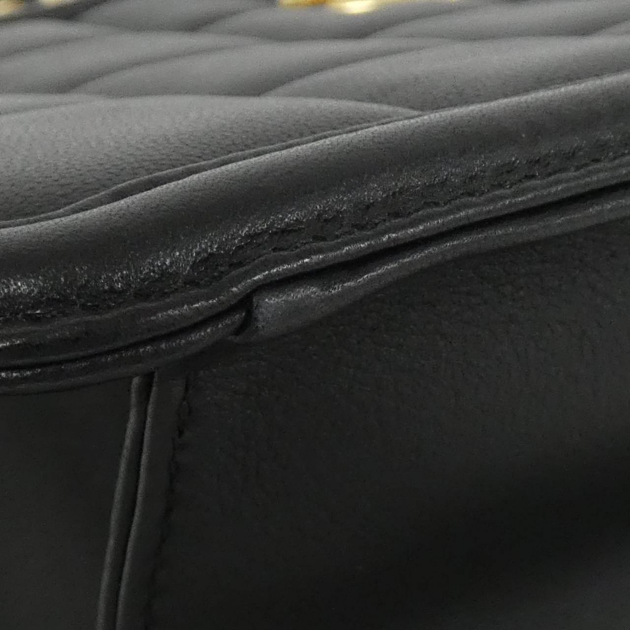 Chanel AS5250 Lambskin Calfskin Shoulder Bag