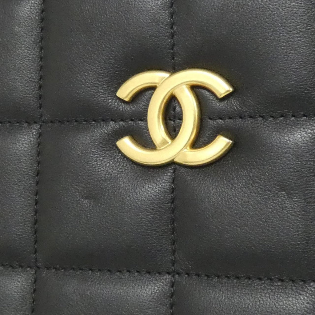 Chanel AS5250 Lambskin Calfskin Shoulder Bag