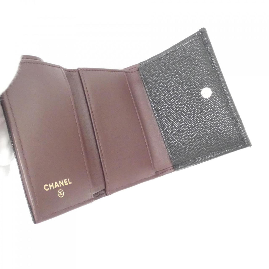 Chanel Timeless Classic Caviar Skin Wallet