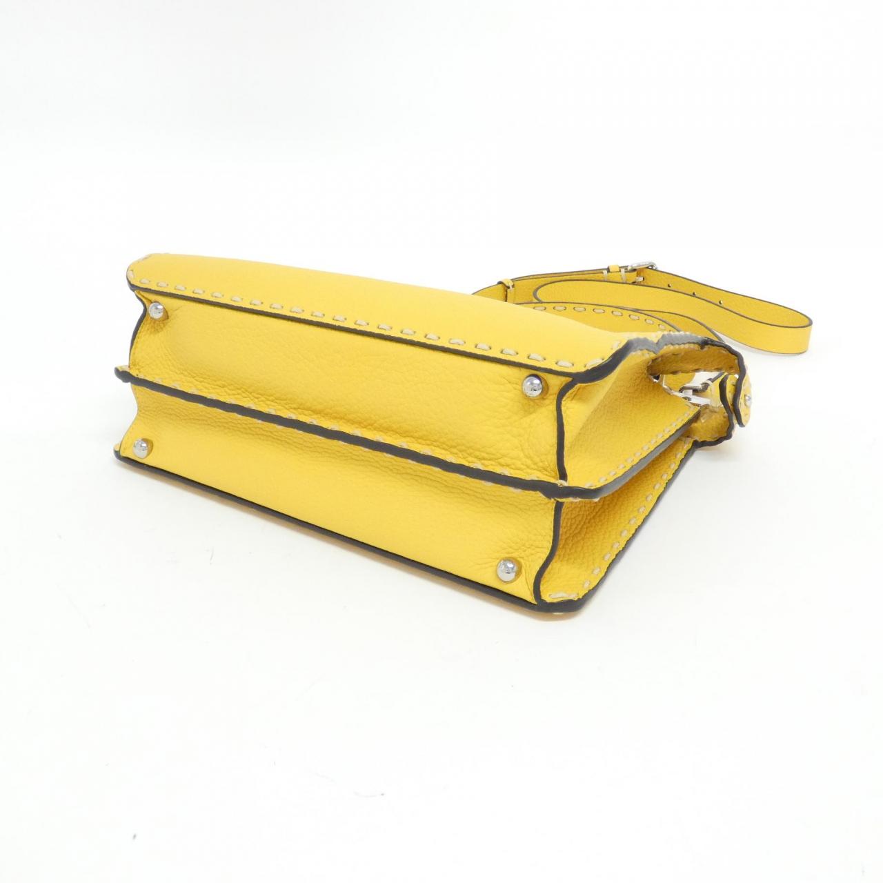 Fendi SELLERIA Peekaboo ISeeU Calf Bag