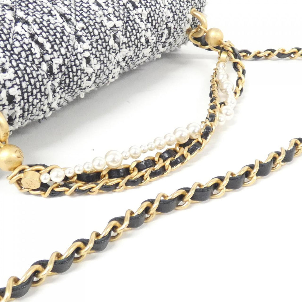 Chanel AS4384 Tweed Shoulder Bag