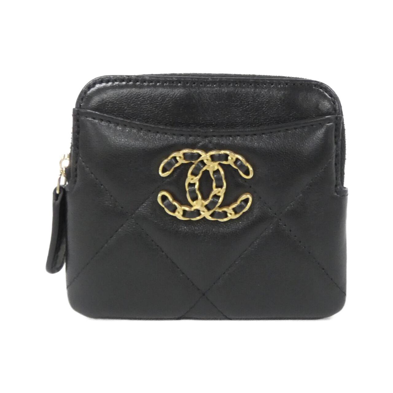 Chanel Chanel 19 Lambskin Coin Case