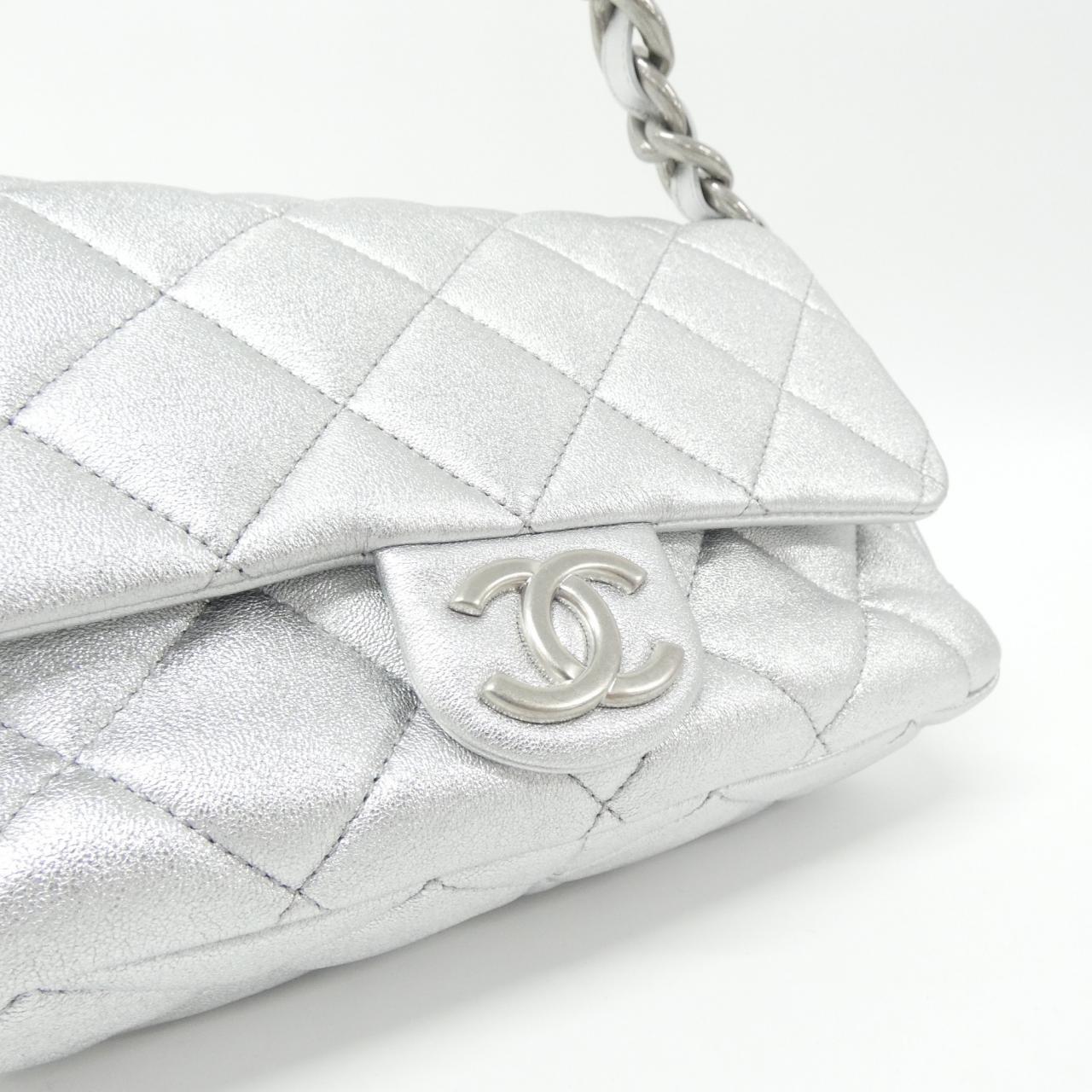 Chanel AS4599 Metallic Lambskin Shoulder Bag