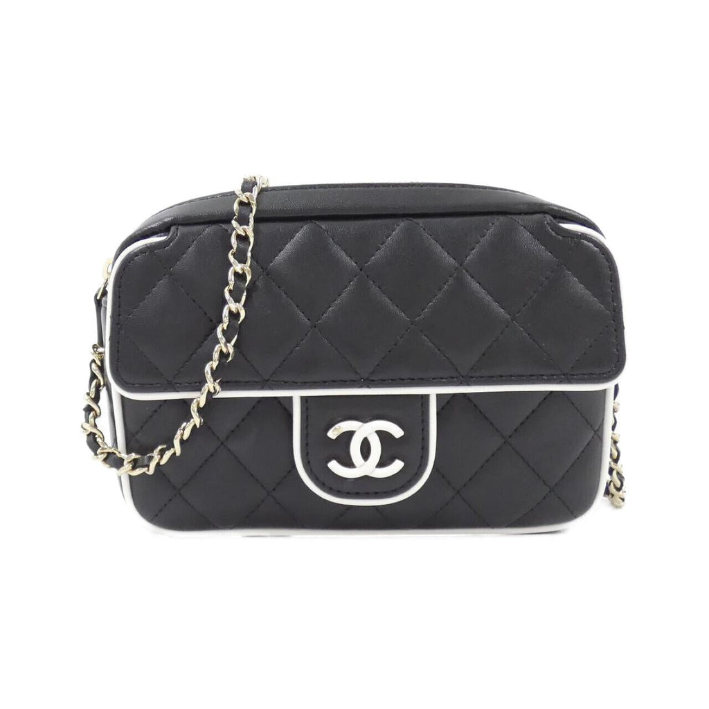 Chanel AP4516 Lambskin Chain Clutch